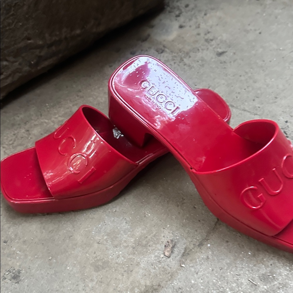 Gucci Rubber Slides - Picture 7 of 9
